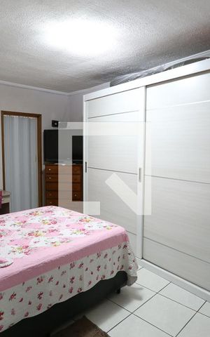 Casa à venda com 120m², 3 quartos e 2 vagasSuíte 
