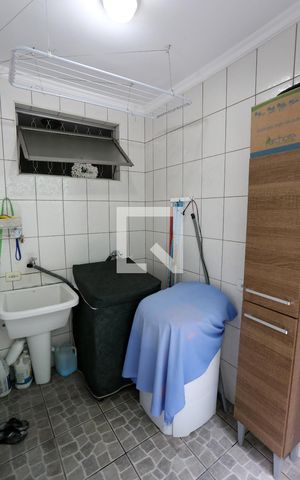 Casa à venda com 120m², 3 quartos e 2 vagasÁrea de Serviço