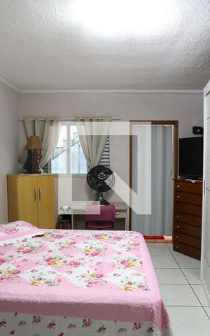 Casa à venda com 120m², 3 quartos e 2 vagasSuíte 