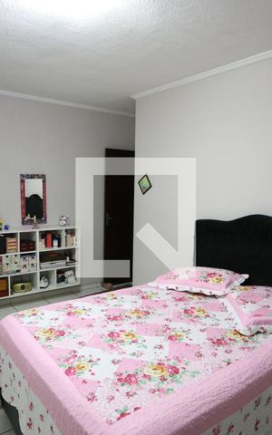 Casa à venda com 120m², 3 quartos e 2 vagasSuíte 