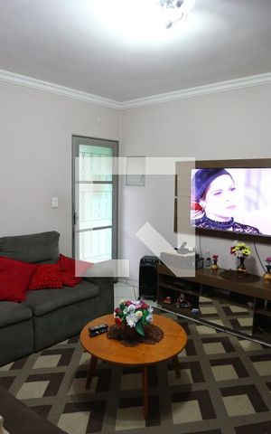 Casa à venda com 120m², 3 quartos e 2 vagasSala