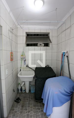 Casa à venda com 120m², 3 quartos e 2 vagasÁrea de Serviço