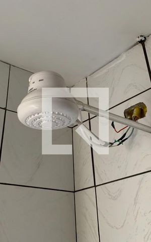 Casa à venda com 50m², 2 quartos e sem vaga Casa à venda com 50m², 2 quartos e sem vagaBanheiro