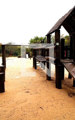 Casa de condomínio para alugar com 300m², 3 quartos e 4 vagasÁrea Comum - Playground