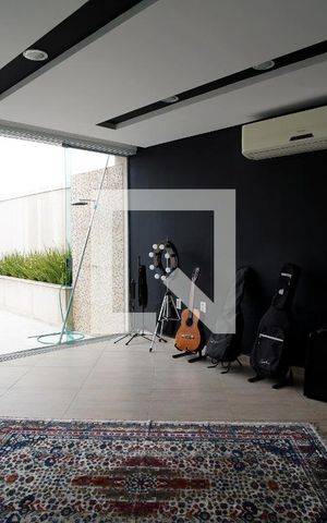 Casa de condomínio para alugar com 300m², 3 quartos e 4 vagasÁrea Externa