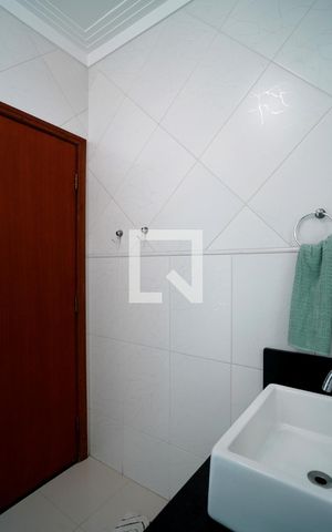 Casa de condomínio para alugar com 300m², 3 quartos e 4 vagasBanheiro da Suíte 1