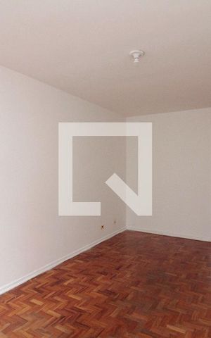 Apartamento para alugar com 75m², 2 quartos e 1 vagaSala