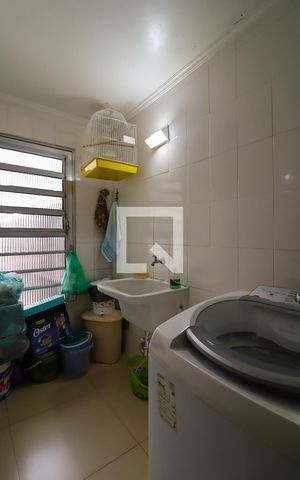 Casa à venda com 330m², 4 quartos e 4 vagas Casa à venda com 330m², 4 quartos e 4 vagasÁrea de Serviço