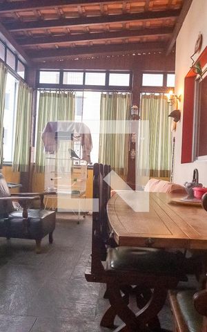 Apartamento à venda com 150m², 2 quartos e 2 vagas Apartamento à venda com 150m², 2 quartos e 2 vagasChurrasqueira