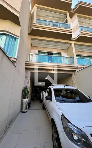 Casa à venda com 220m², 3 quartos e 3 vagas