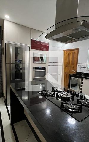 Casa à venda com 220m², 3 quartos e 3 vagas