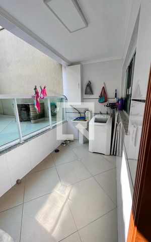 Casa à venda com 220m², 3 quartos e 3 vagas