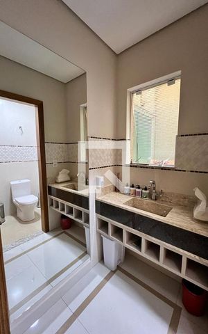 Casa à venda com 220m², 3 quartos e 3 vagas