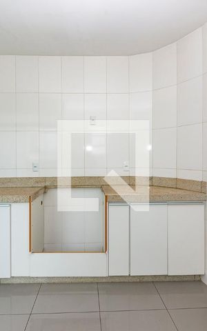 Apartamento para alugar com 120m², 4 quartos e 1 vaga Apartamento para alugar com 120m², 4 quartos e 1 vagaCozinha