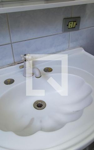 Casa para alugar com 200m², 3 quartos e 2 vagasBanheiro da Quarto da Edícula - Torneira