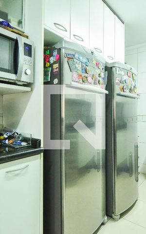 Apartamento à venda com 131m², 3 quartos e 2 vagas Apartamento à venda com 131m², 3 quartos e 2 vagasCozinha