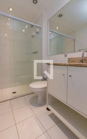 Studio à venda com 50m², 1 quarto e 1 vaga Studio à venda com 50m², 1 quarto e 1 vagaBanheiro