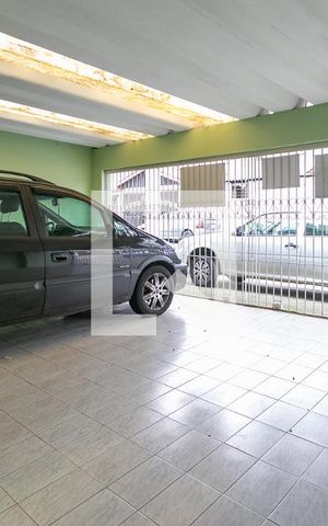 Casa à venda com 150m², 3 quartos e 3 vagas Casa à venda com 150m², 3 quartos e 3 vagasGaragem