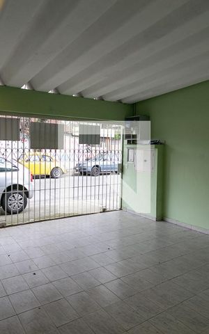 Casa à venda com 150m², 3 quartos e 3 vagas Casa à venda com 150m², 3 quartos e 3 vagasGaragem