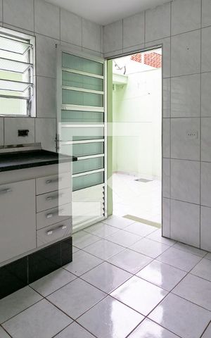 Casa à venda com 150m², 3 quartos e 3 vagas Casa à venda com 150m², 3 quartos e 3 vagasCozinha