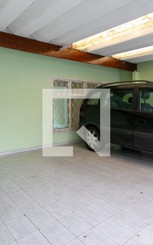 Casa à venda com 150m², 3 quartos e 3 vagas Casa à venda com 150m², 3 quartos e 3 vagasGaragem