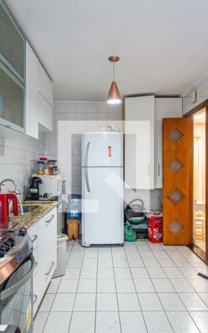 Apartamento à venda com 62m², 2 quartos e 1 vaga Apartamento à venda com 62m², 2 quartos e 1 vagaCozinha e Área de Serviço