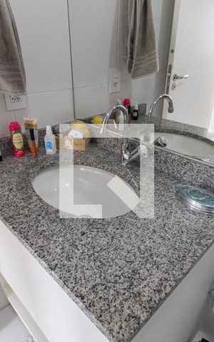Apartamento à venda com 69m², 2 quartos e 1 vaga Apartamento à venda com 69m², 2 quartos e 1 vagaBanheiro Social