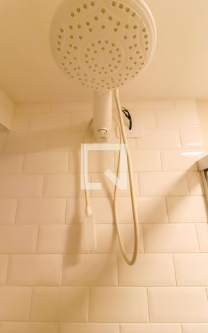 Apartamento para alugar com 80m², 2 quartos e 1 vaga Apartamento para alugar com 80m², 2 quartos e 1 vagaBanheiro