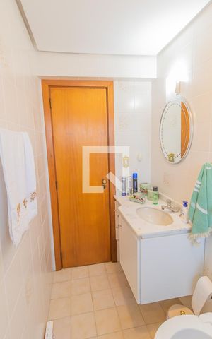 Apartamento à venda com 200m², 3 quartos e 2 vagasBanheiro 2