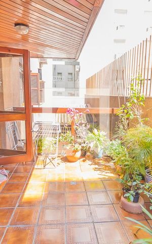 Apartamento à venda com 200m², 3 quartos e 2 vagasÁrea externa