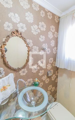 Apartamento à venda com 200m², 3 quartos e 2 vagasLavabo