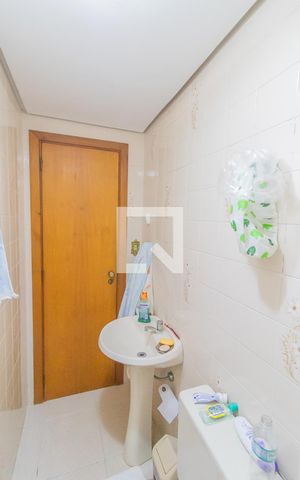 Apartamento à venda com 200m², 3 quartos e 2 vagasbanheiro 3