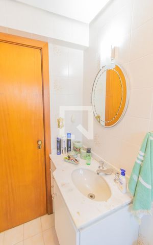 Apartamento à venda com 200m², 3 quartos e 2 vagasBanheiro 2