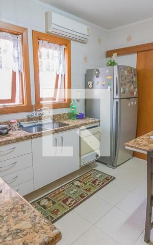 Apartamento à venda com 200m², 3 quartos e 2 vagasCozinha