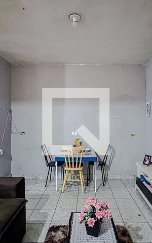 Casa à venda com 180m², 4 quartos e 2 vagasSala (Casa 2)