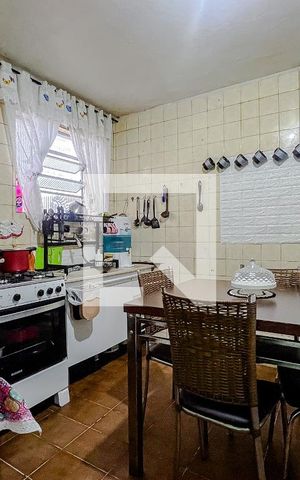 Casa à venda com 180m², 4 quartos e 2 vagasCozinha (Casa 2)