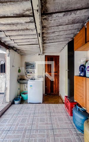 Casa à venda com 180m², 4 quartos e 2 vagasÁrea externa