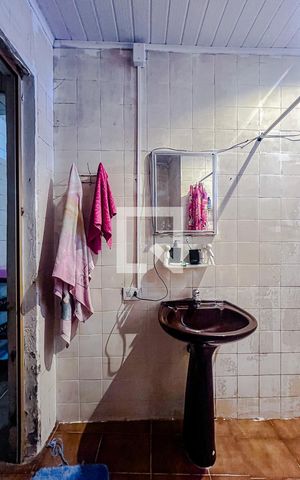 Casa à venda com 180m², 4 quartos e 2 vagasBanheiro (Casa 2)