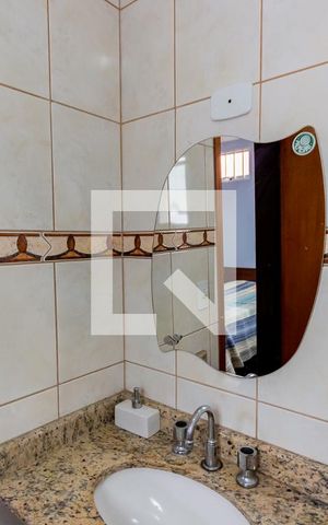 Casa à venda com 120m², 3 quartos e 2 vagas Casa à venda com 120m², 3 quartos e 2 vagasEspelho