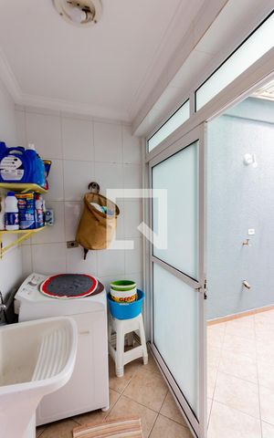 Casa à venda com 120m², 3 quartos e 2 vagas Casa à venda com 120m², 3 quartos e 2 vagasÁrea de Serviço