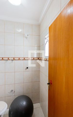 Casa à venda com 120m², 3 quartos e 2 vagas Casa à venda com 120m², 3 quartos e 2 vagasBanheiro da Suíte 2