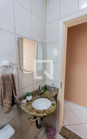 Casa à venda com 120m², 3 quartos e 2 vagas Casa à venda com 120m², 3 quartos e 2 vagasLavabo