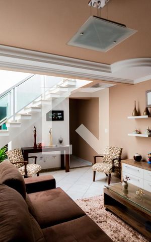 Casa à venda com 120m², 3 quartos e 2 vagas Casa à venda com 120m², 3 quartos e 2 vagasSala