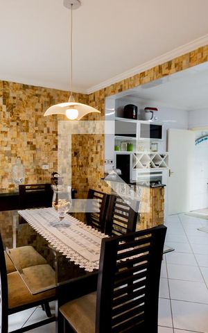 Casa à venda com 120m², 3 quartos e 2 vagas Casa à venda com 120m², 3 quartos e 2 vagasSala de Jantar