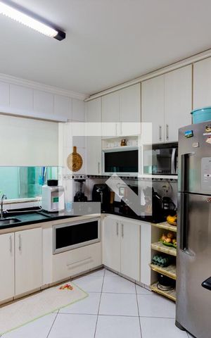 Casa à venda com 120m², 3 quartos e 2 vagas Casa à venda com 120m², 3 quartos e 2 vagasCozinha