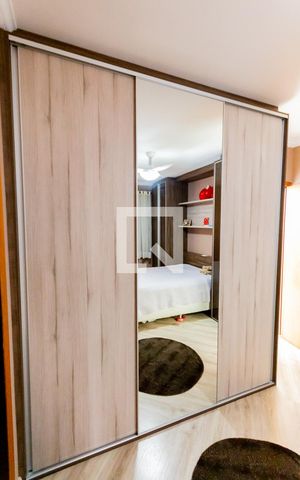 Casa à venda com 120m², 3 quartos e 2 vagas Casa à venda com 120m², 3 quartos e 2 vagasArmário