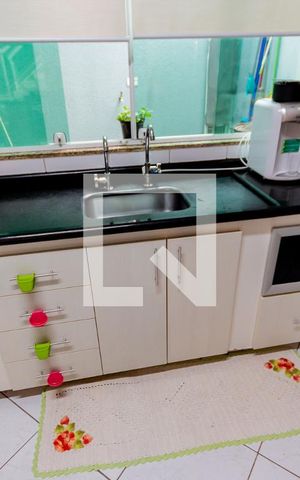 Casa à venda com 120m², 3 quartos e 2 vagas Casa à venda com 120m², 3 quartos e 2 vagasPia