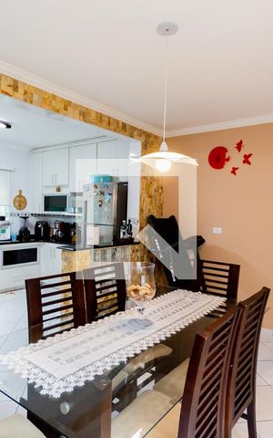 Casa à venda com 120m², 3 quartos e 2 vagas Casa à venda com 120m², 3 quartos e 2 vagasSala de Jantar