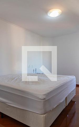 Apartamento à venda com 200m², 5 quartos e 4 vagas Apartamento à venda com 200m², 5 quartos e 4 vagasSuite 2