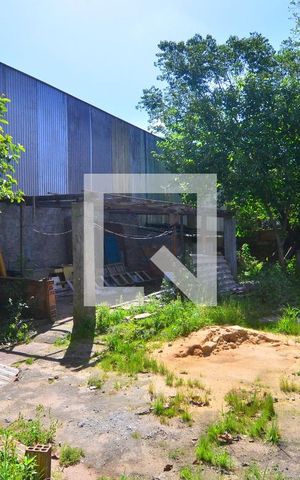 Casa à venda com 102m², 2 quartos e 3 vagasPátio